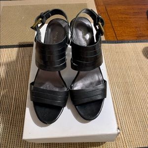 Nine West - Open Toe Leather Black Sandals!
